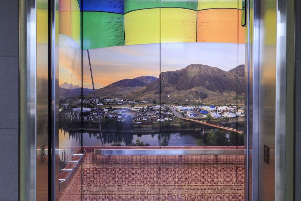 Accent Inns Kamloops Bagian luar foto