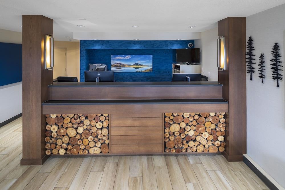 Accent Inns Kamloops Bagian luar foto
