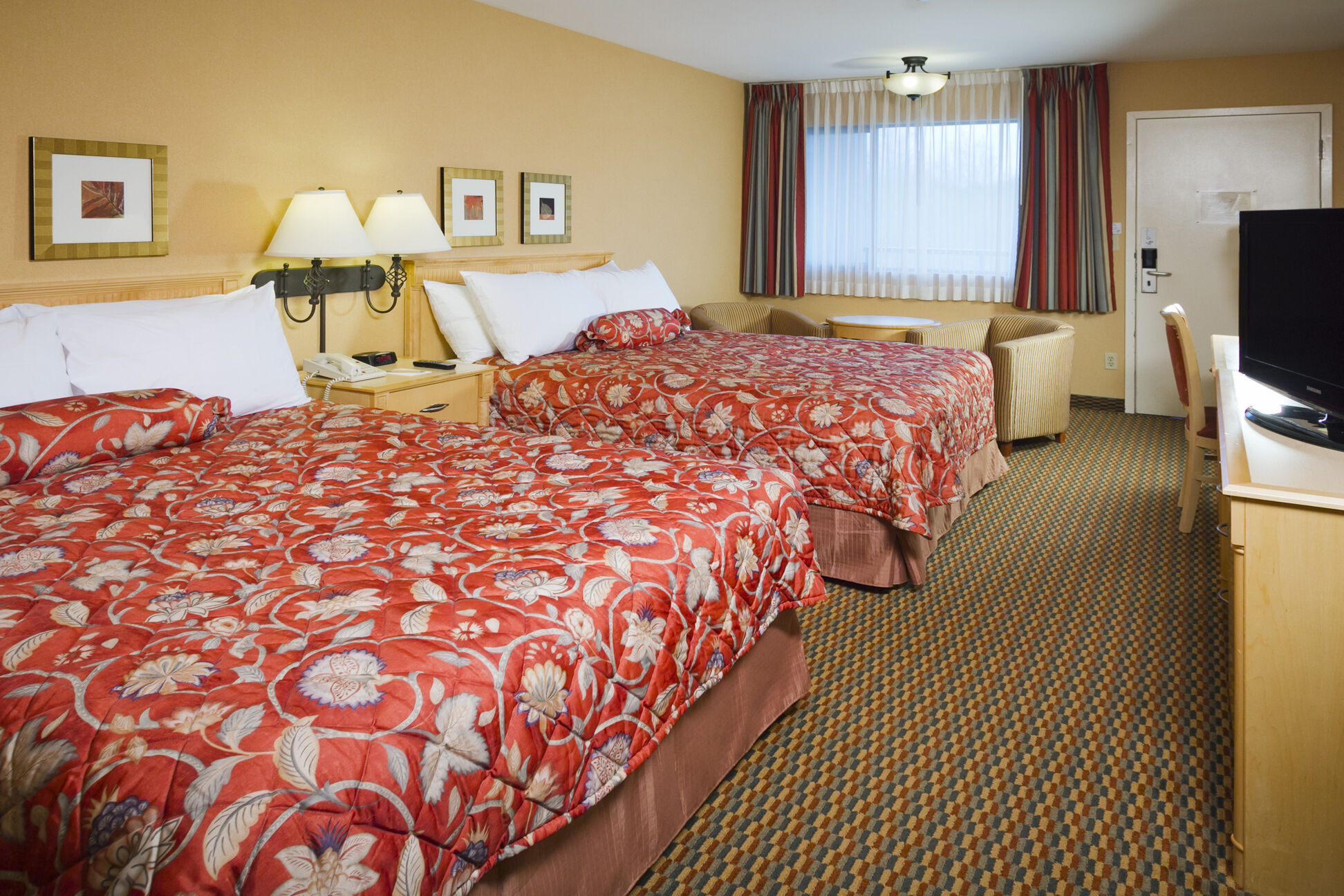 Accent Inns Kamloops Bagian luar foto