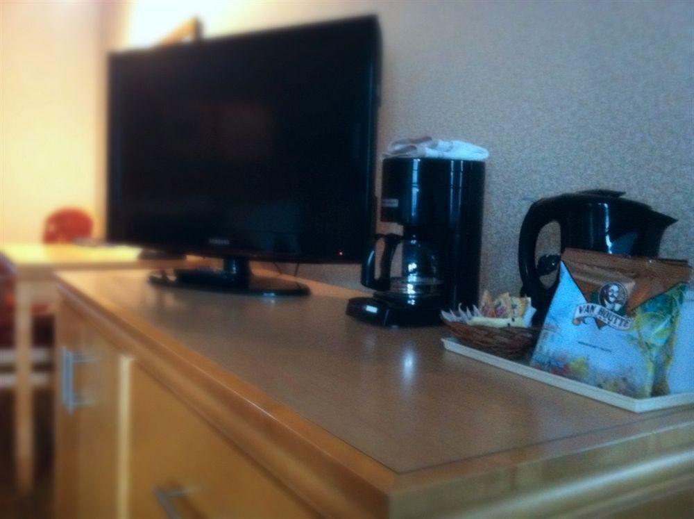 Accent Inns Kamloops Bagian luar foto